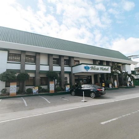 Bliss Hotel Dau Mabalacat Eksteriør bilde