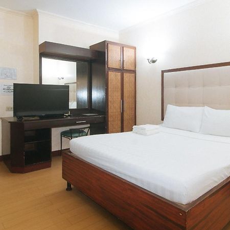 Bliss Hotel Dau Mabalacat Eksteriør bilde