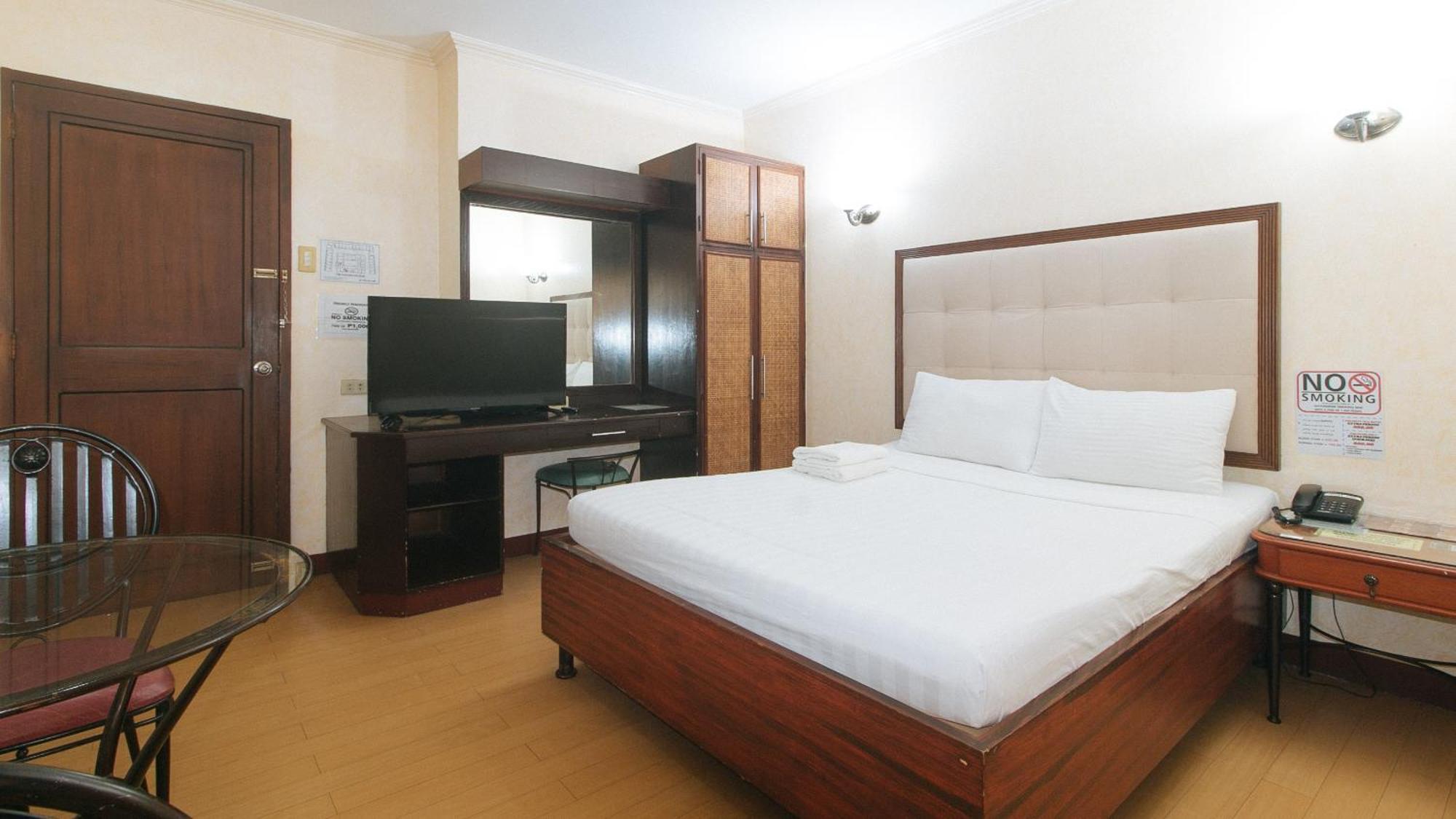 Bliss Hotel Dau Mabalacat Eksteriør bilde