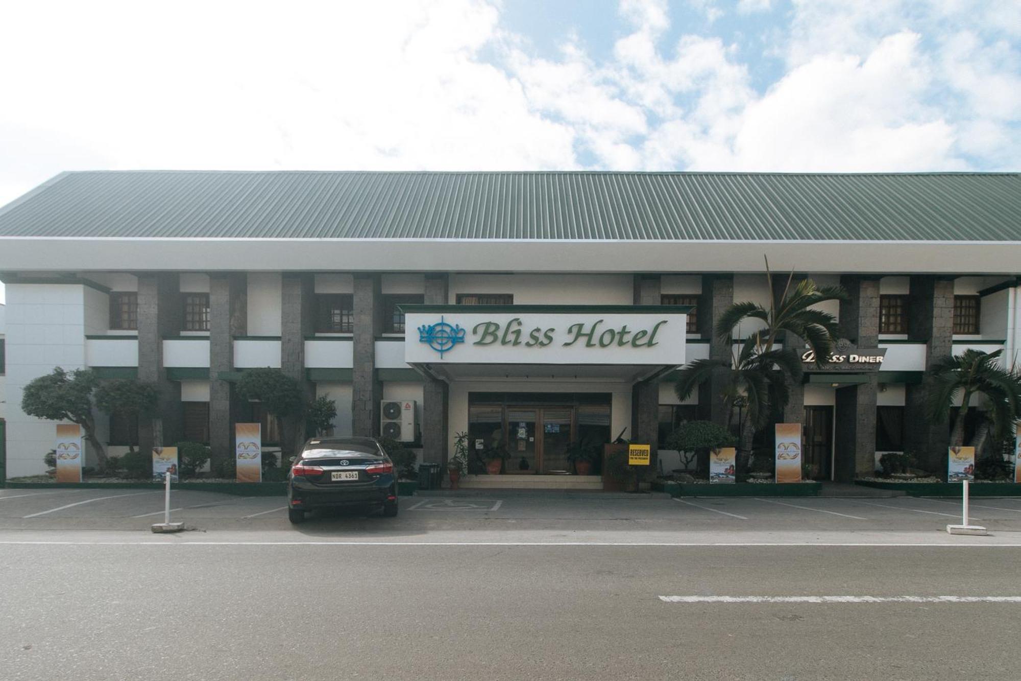 Bliss Hotel Dau Mabalacat Eksteriør bilde