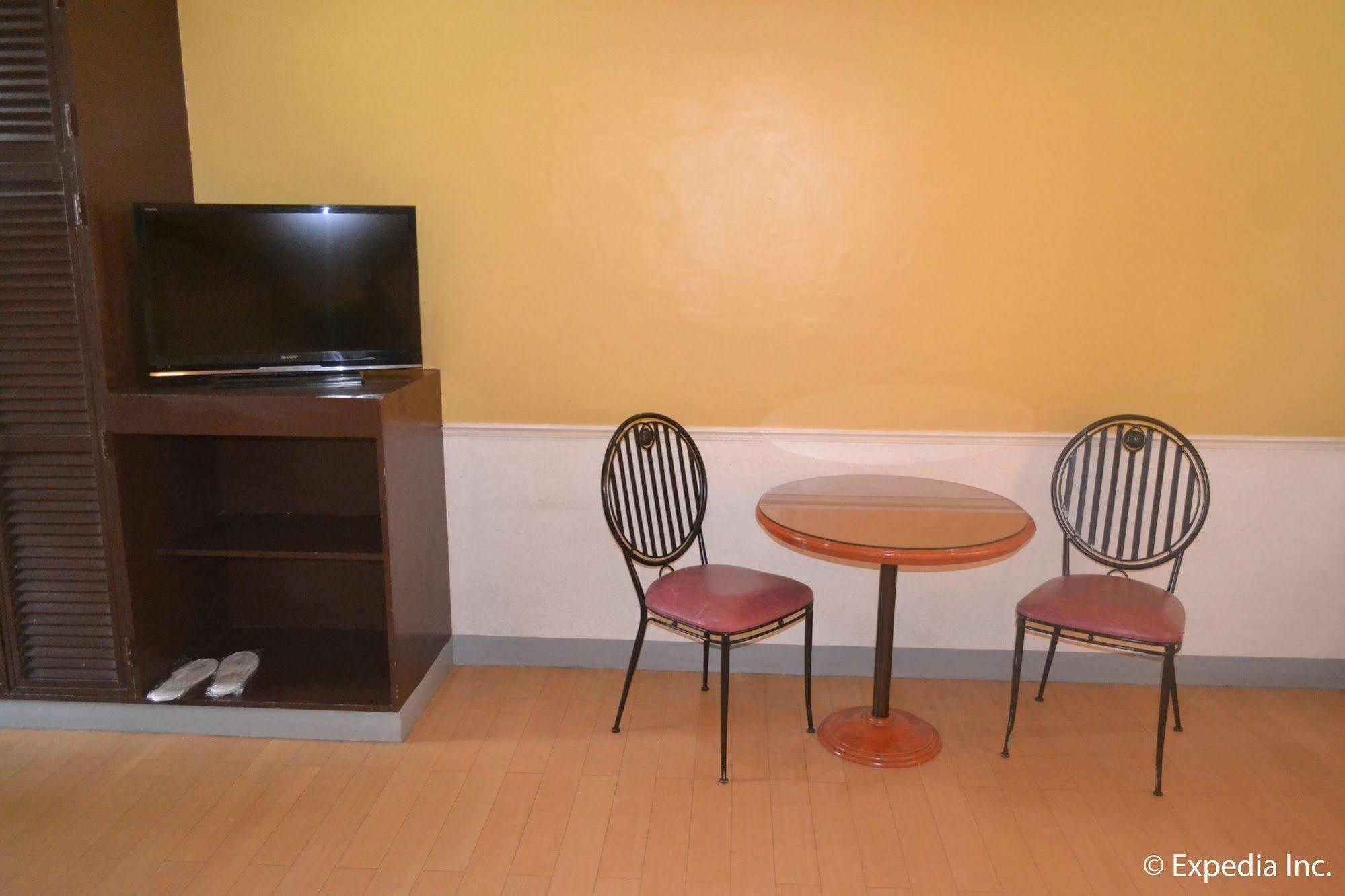 Bliss Hotel Dau Mabalacat Eksteriør bilde
