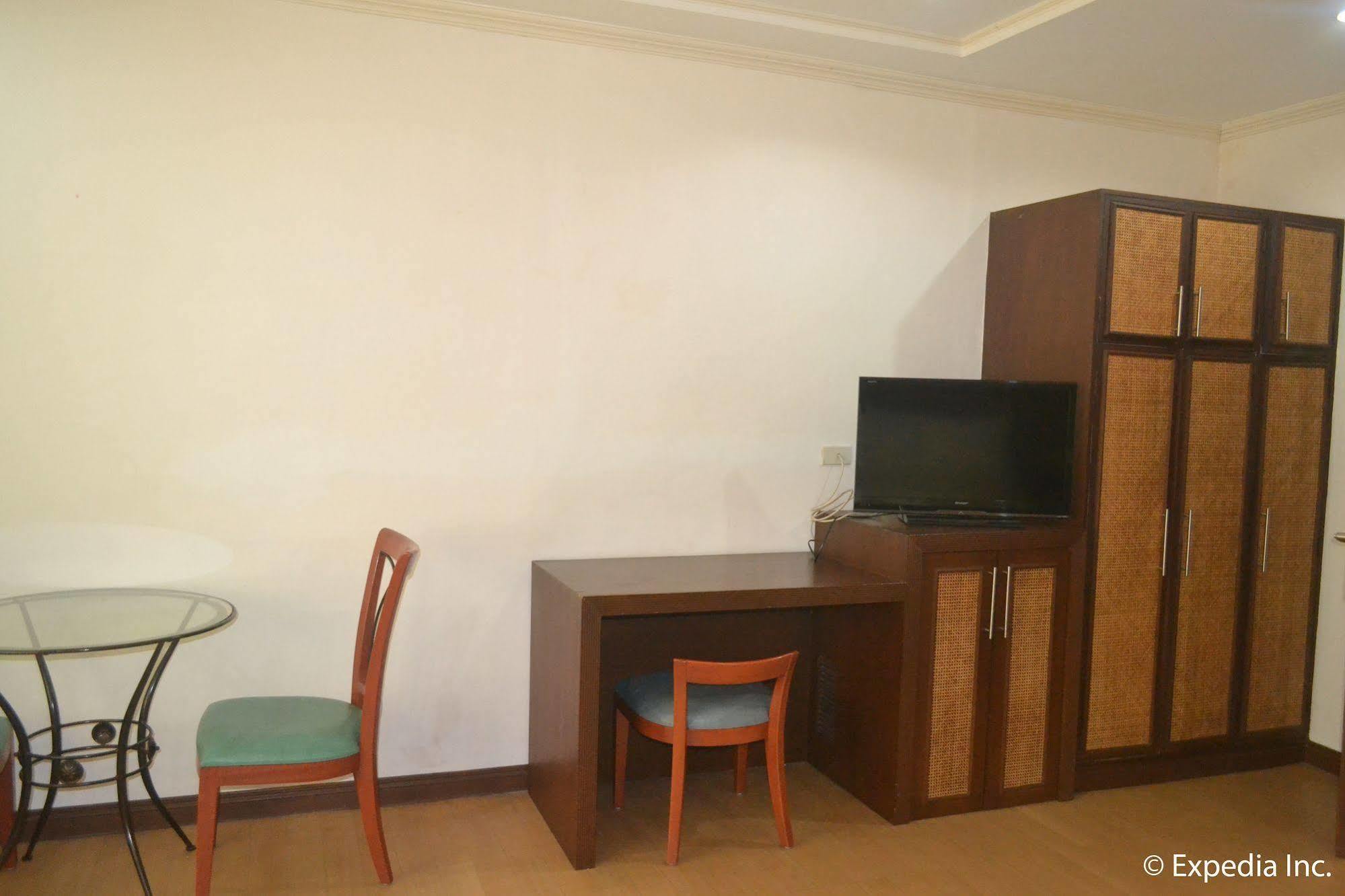 Bliss Hotel Dau Mabalacat Eksteriør bilde