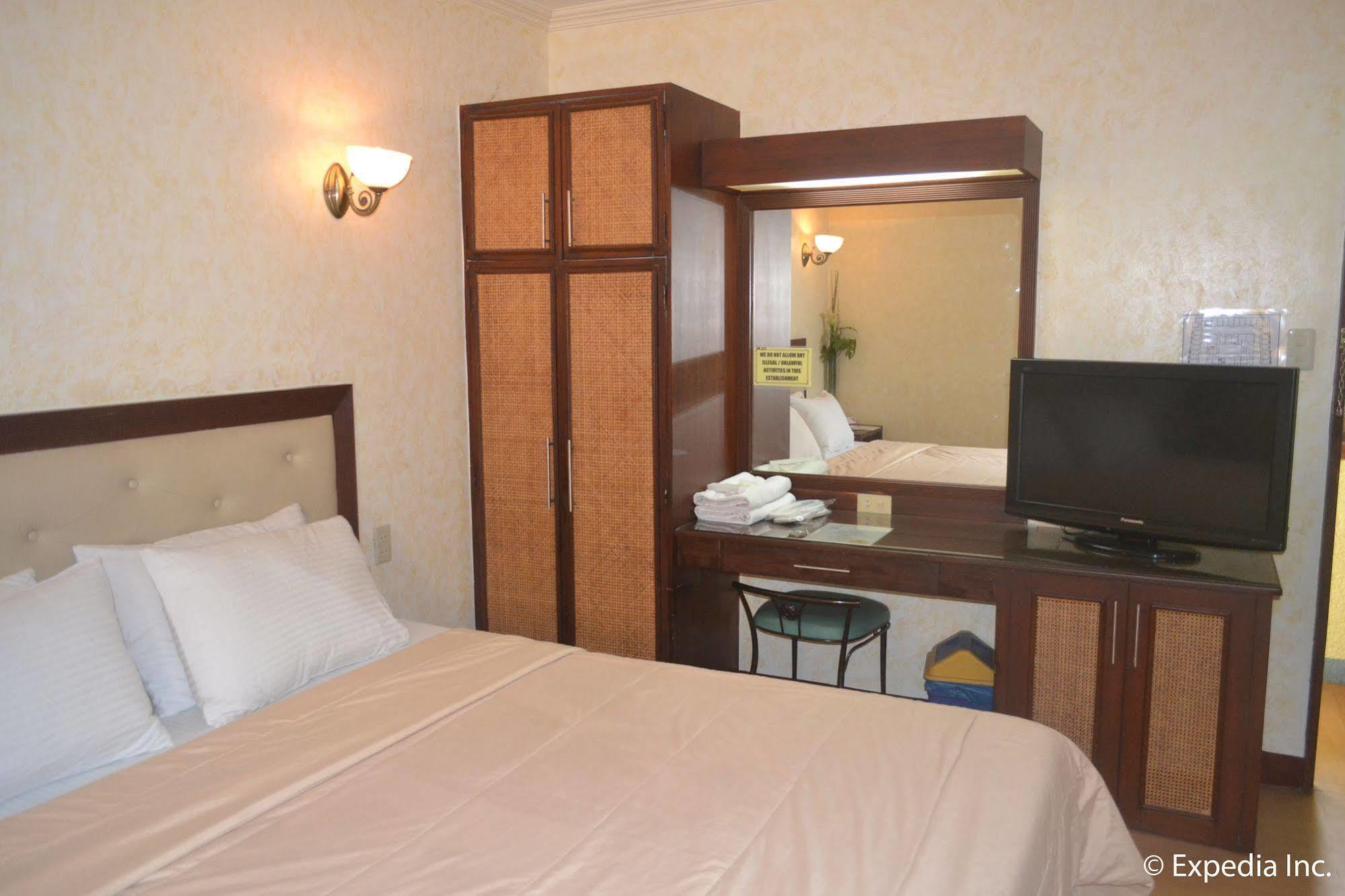 Bliss Hotel Dau Mabalacat Eksteriør bilde